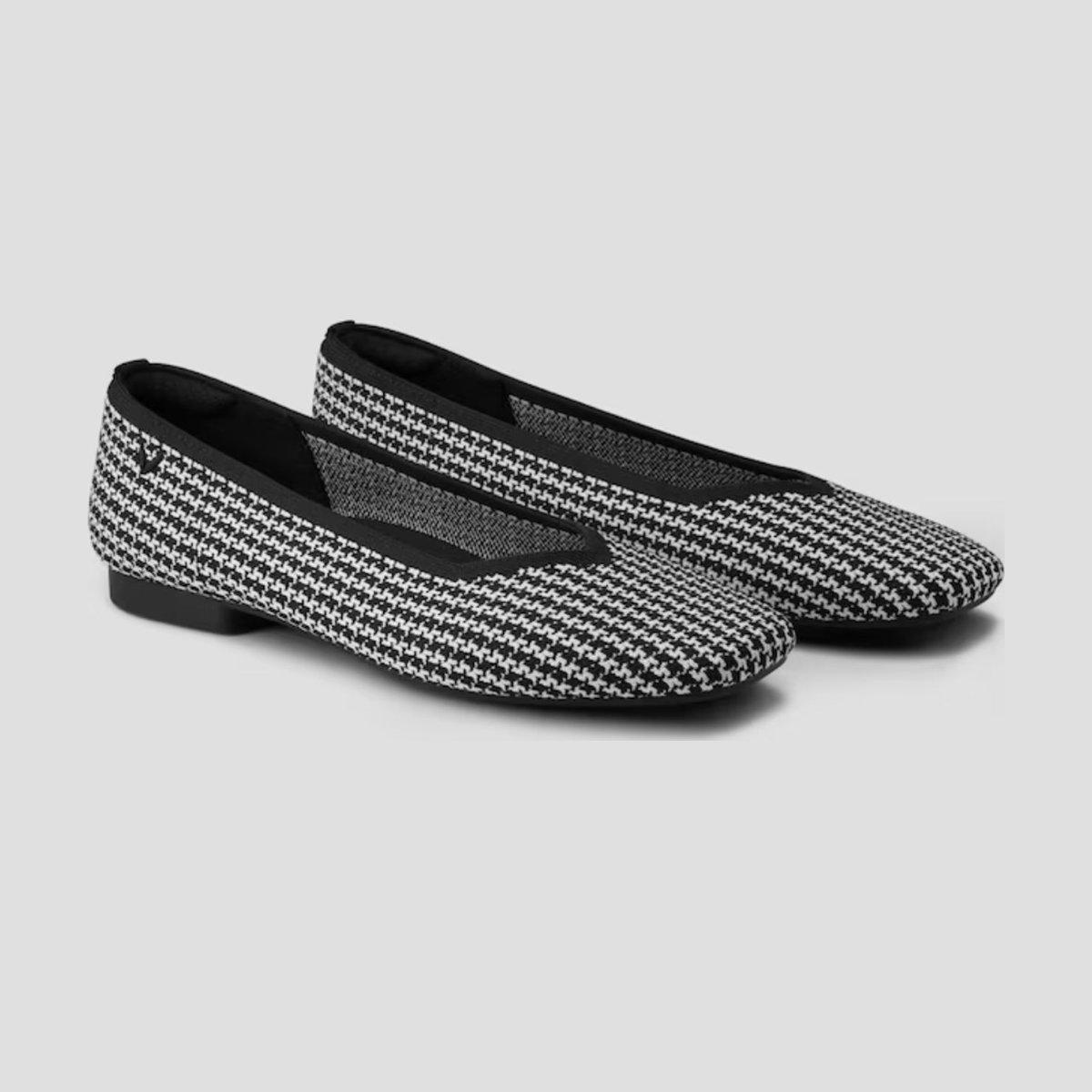 Vivaia Square Toe V-Neck Flats